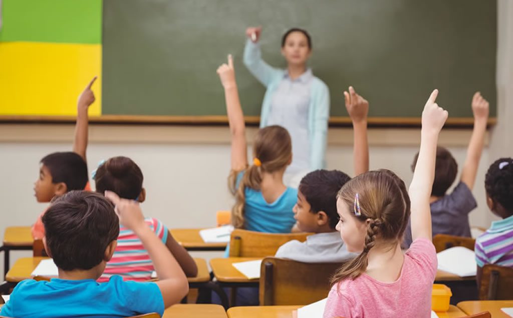 #enfermeriaEscolarYa - La situación actual hace imprescindible la incorporación de la Enfermería Escolar para una vuelta al Cole segura